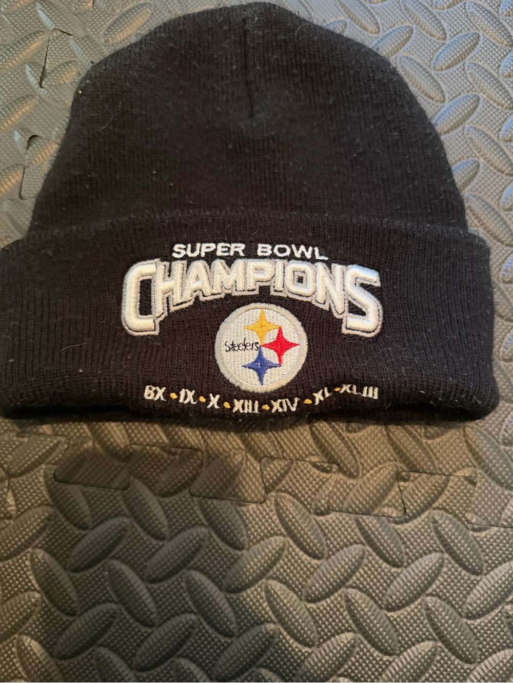 Pittsburgh Steelers 6X Super Bowl Champions Cuffed Knit Beanie